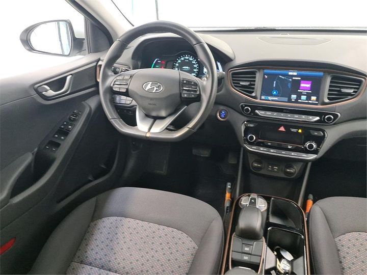 Photo 6 VIN: KMHC751HFHU019583 - HYUNDAI IONIQ 