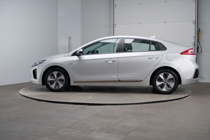 Photo 2 VIN: KMHC751HFJU029558 - HYUNDAI IONIQ 