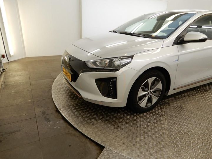 Photo 22 VIN: KMHC751HFJU029558 - HYUNDAI IONIQ 