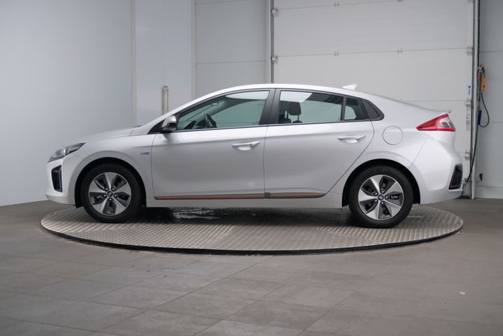 Photo 2 VIN: KMHC751HFJU029634 - HYUNDAI IONIQ 