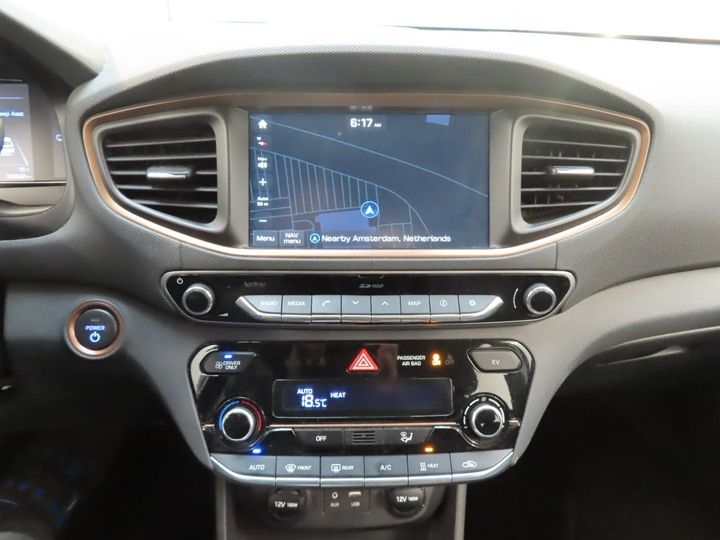 Photo 12 VIN: KMHC751HFJU029646 - HYUNDAI IONIQ 