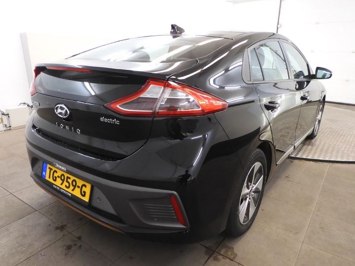 Photo 8 VIN: KMHC751HFJU031913 - HYUNDAI IONIQ 