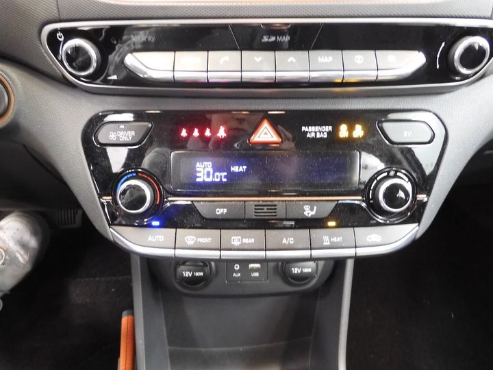 Photo 14 VIN: KMHC751HFJU031988 - HYUNDAI IONIQ 