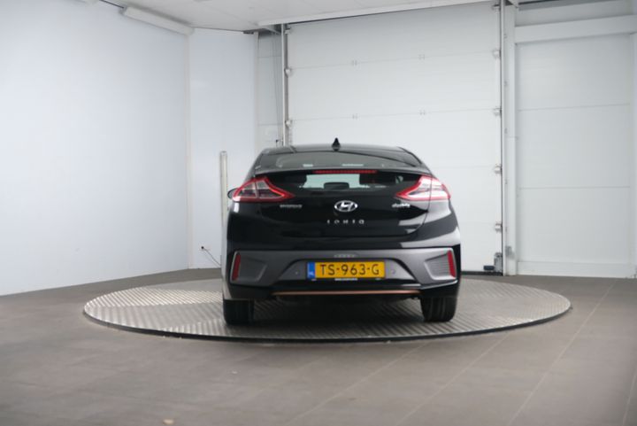 Photo 4 VIN: KMHC751HFJU032095 - HYUNDAI IONIQ 