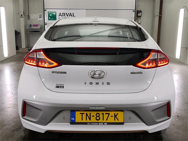 Photo 26 VIN: KMHC751HFJU033515 - HYUNDAI IONIQ 