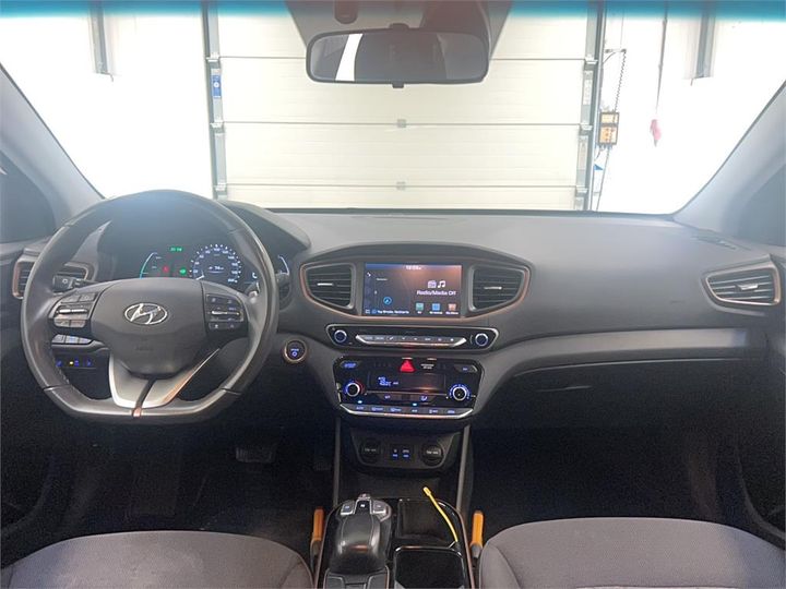 Photo 5 VIN: KMHC751HFJU033527 - HYUNDAI IONIQ 