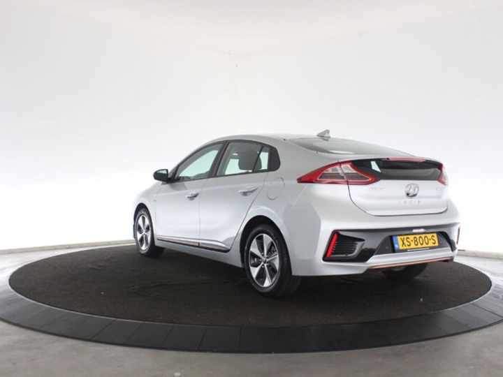 Photo 2 VIN: KMHC751HFKU037242 - HYUNDAI IONIQ 