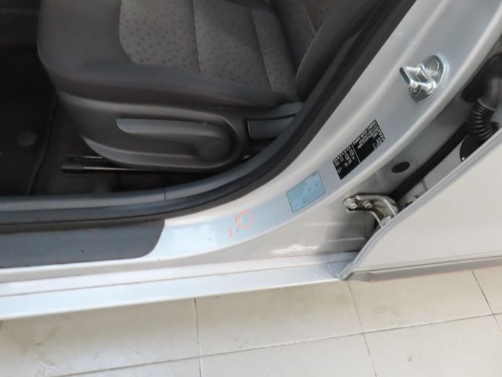 Photo 12 VIN: KMHC751HFKU037265 - HYUNDAI IONIQ 