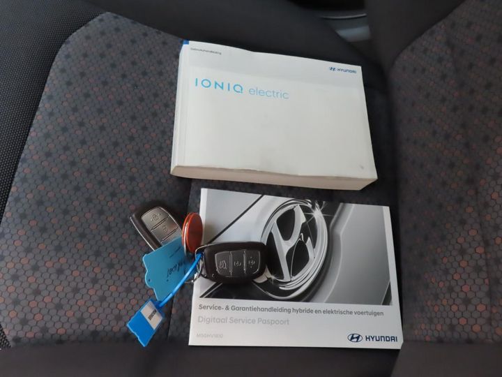 Photo 8 VIN: KMHC751HFKU037265 - HYUNDAI IONIQ 