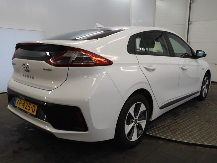 Photo 2 VIN: KMHC751HFKU037381 - HYUNDAI IONIQ 