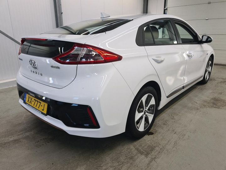 Photo 3 VIN: KMHC751HFKU037461 - HYUNDAI IONIQ 