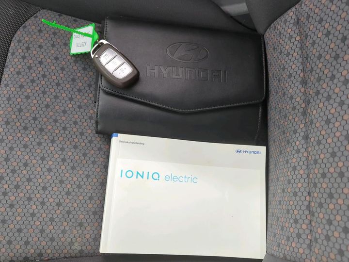 Photo 3 VIN: KMHC751HFKU046875 - HYUNDAI IONIQ 