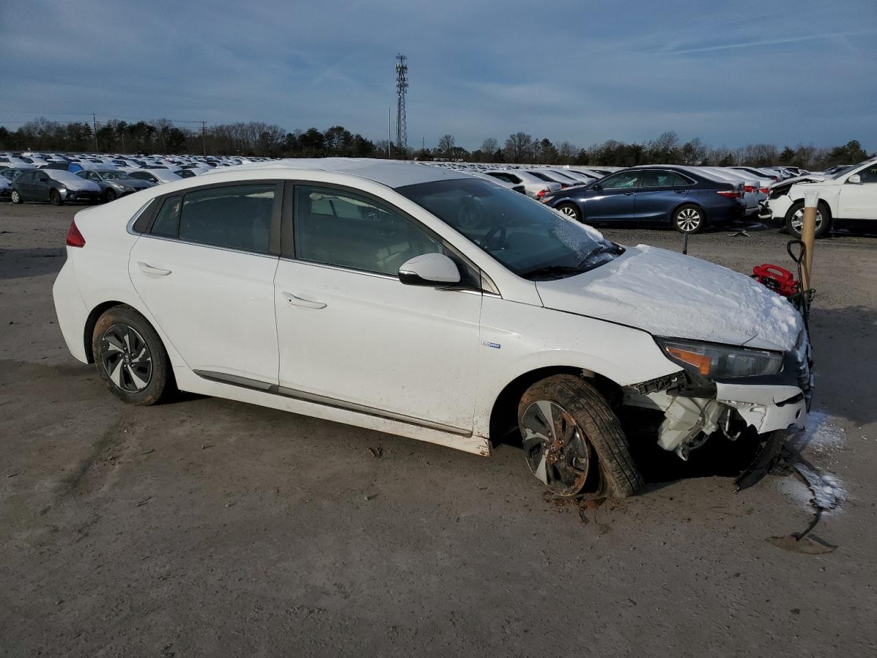 Photo 3 VIN: KMHC75LC0HU031292 - HYUNDAI IONIQ 