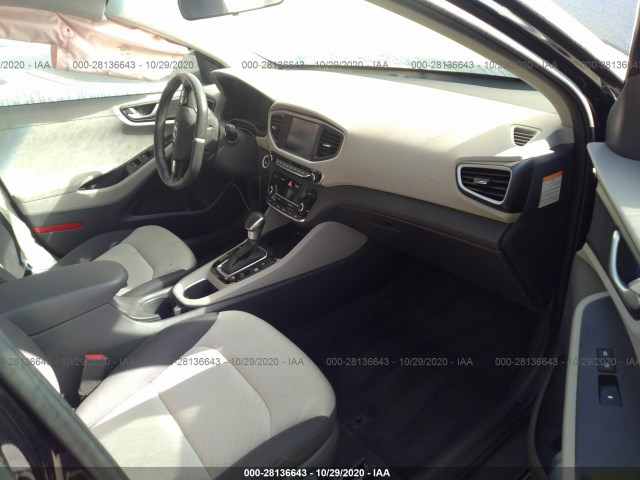 Photo 4 VIN: KMHC75LC0HU056936 - HYUNDAI IONIQ HYBRID 