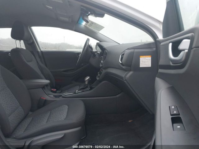 Photo 4 VIN: KMHC75LC0KU115720 - HYUNDAI IONIQ HYBRID 