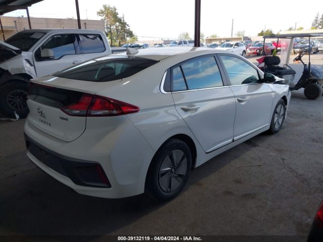 Photo 3 VIN: KMHC75LC0LU208027 - HYUNDAI IONIQ 