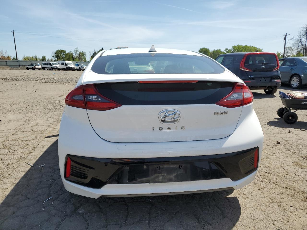 Photo 5 VIN: KMHC75LC1HU040261 - HYUNDAI IONIQ 