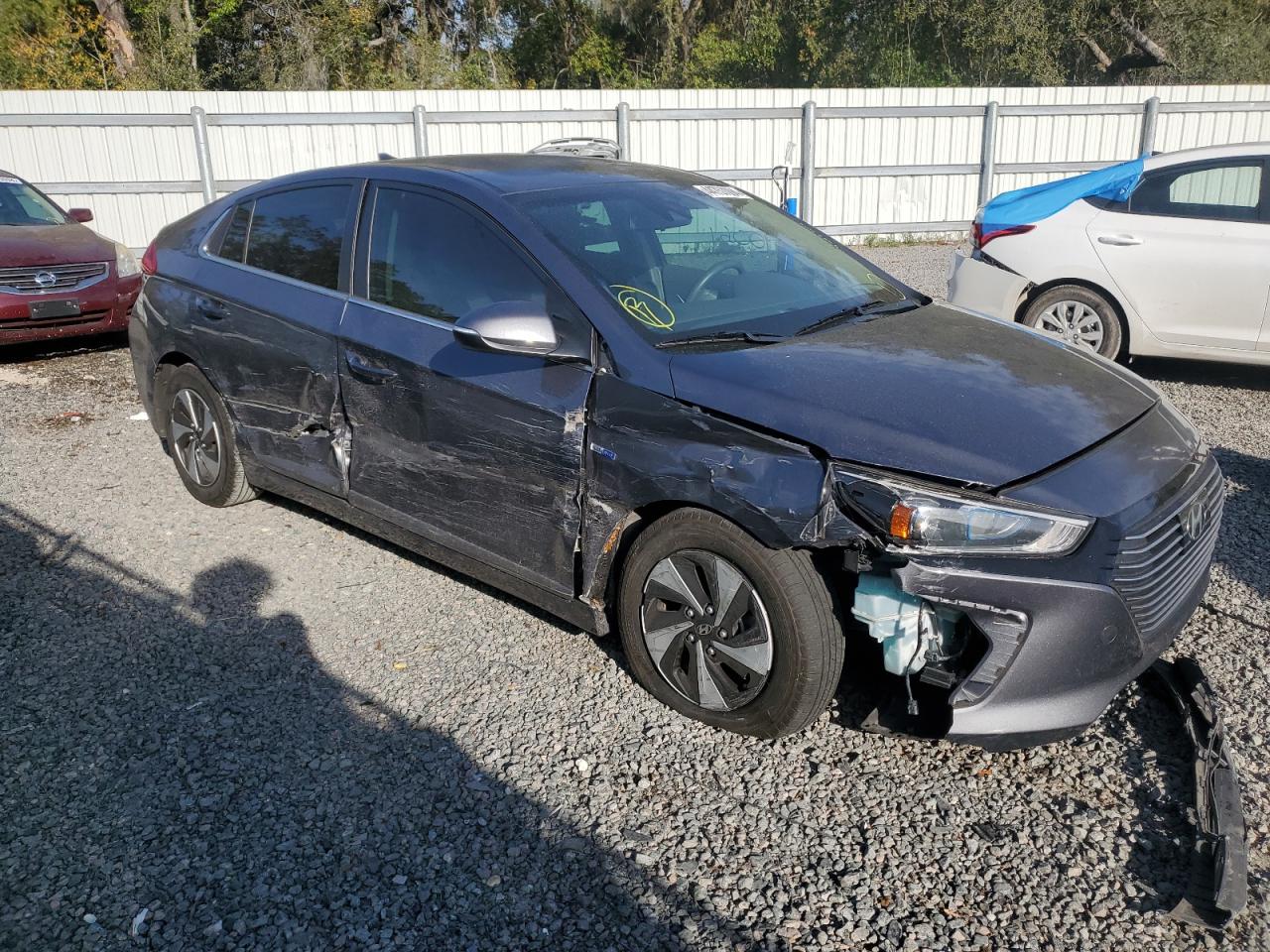 Photo 3 VIN: KMHC75LC2HU045310 - HYUNDAI IONIQ 