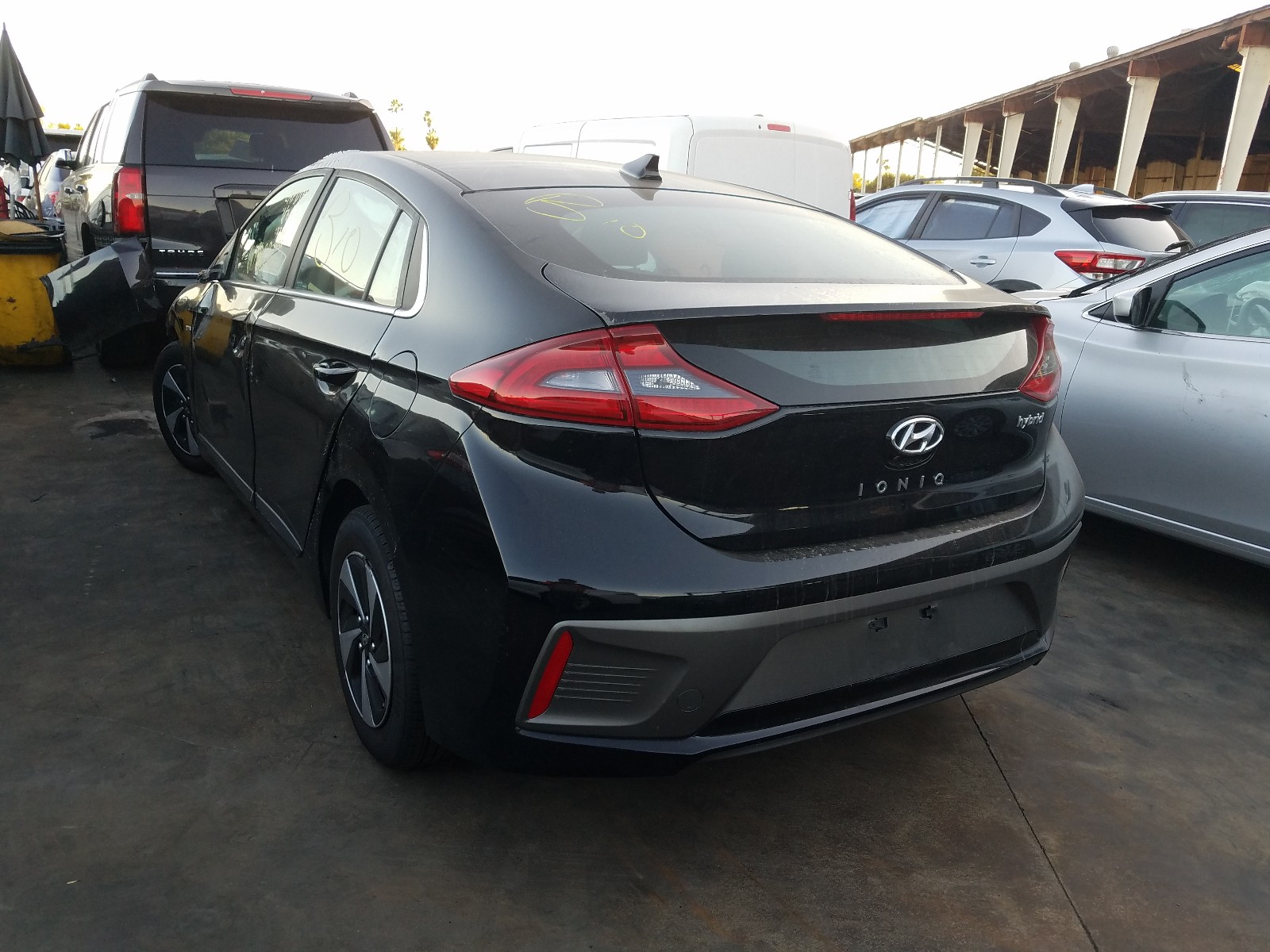 Photo 2 VIN: KMHC75LC3HU037152 - HYUNDAI IONIQ SEL 