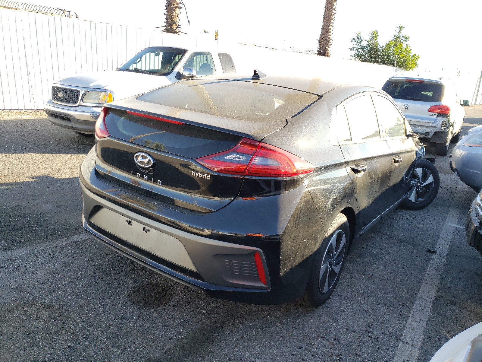 Photo 3 VIN: KMHC75LC3HU037152 - HYUNDAI IONIQ SEL 