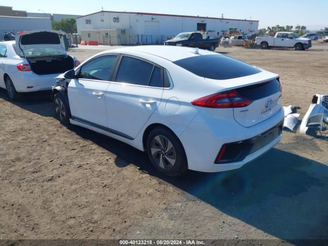 Photo 2 VIN: KMHC75LC3HU057773 - HYUNDAI IONIQ 