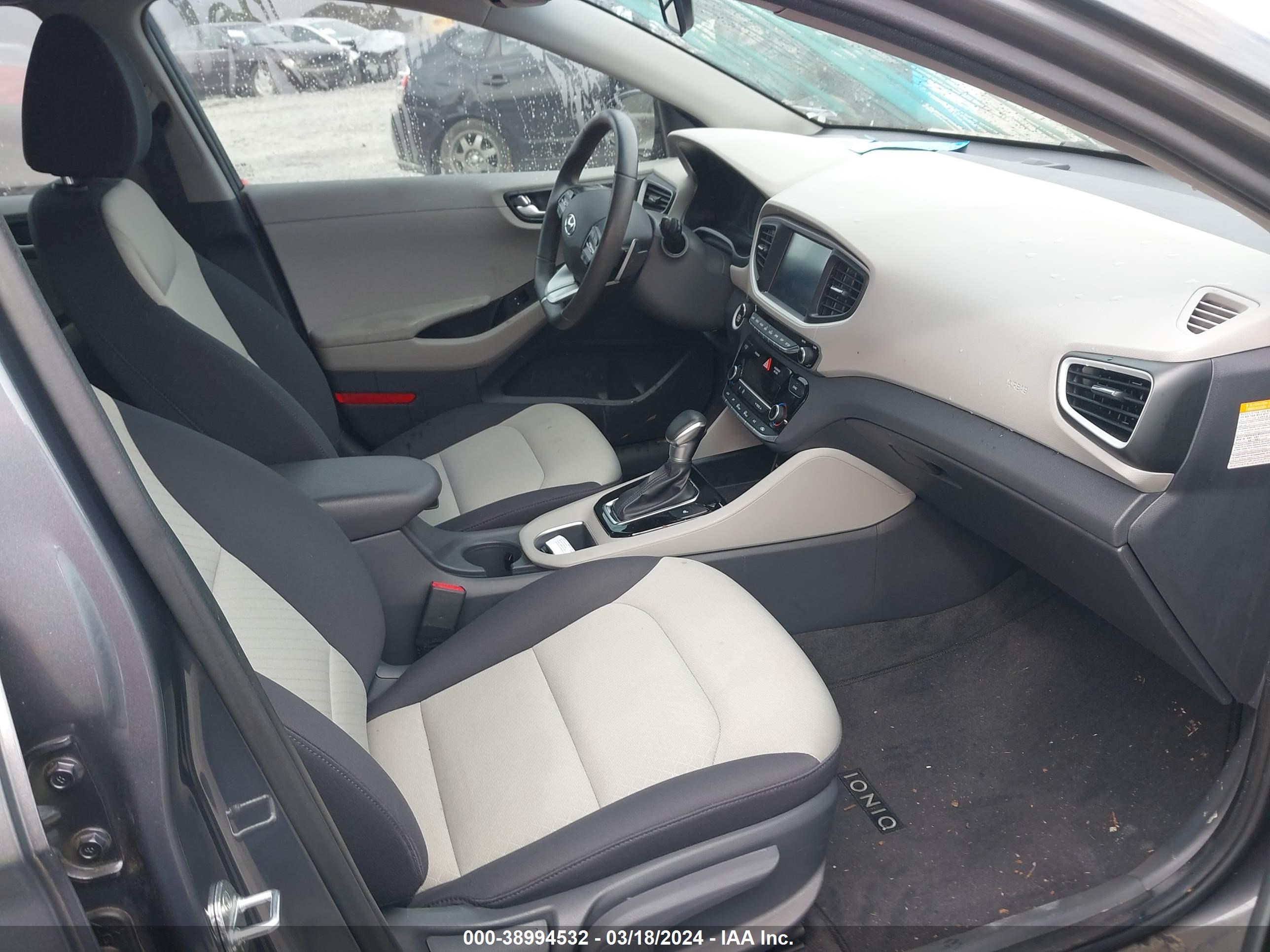 Photo 4 VIN: KMHC75LC3KU119518 - HYUNDAI IONIQ 