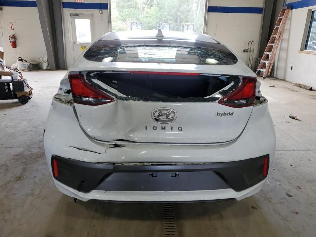 Photo 5 VIN: KMHC75LC3LU240700 - HYUNDAI IONIQ SE 