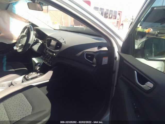 Photo 4 VIN: KMHC75LC4JU098743 - HYUNDAI IONIQ HYBRID 