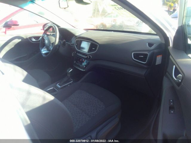 Photo 4 VIN: KMHC75LC4KU124727 - HYUNDAI IONIQ HYBRID 