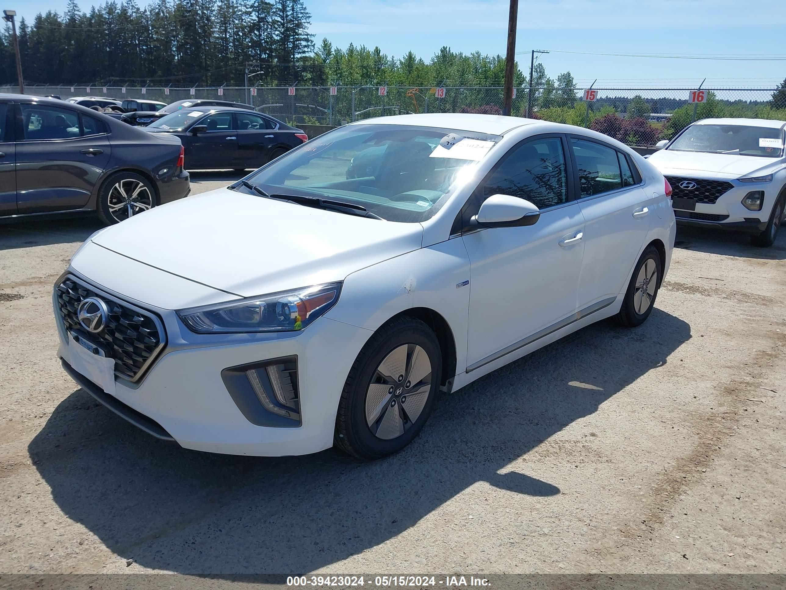 Photo 1 VIN: KMHC75LC4LU235831 - HYUNDAI IONIQ 