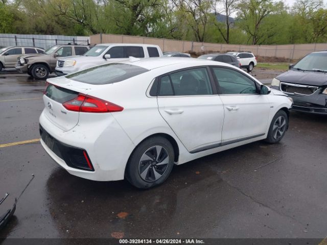 Photo 3 VIN: KMHC75LC5HU035256 - HYUNDAI IONIQ HYBRID 