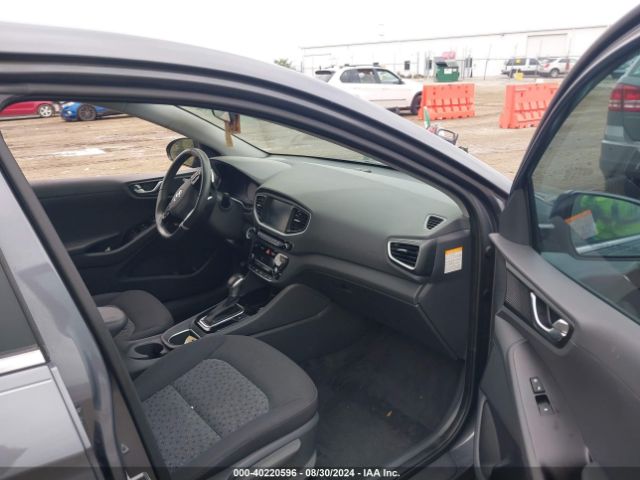 Photo 4 VIN: KMHC75LC7KU130778 - HYUNDAI IONIQ 