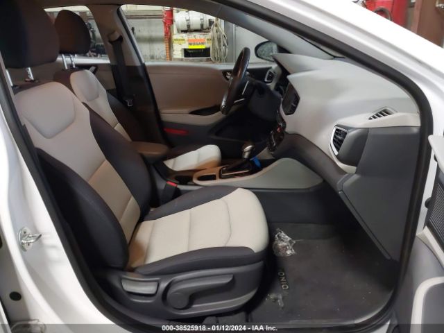 Photo 4 VIN: KMHC75LC8KU114055 - HYUNDAI IONIQ HYBRID 