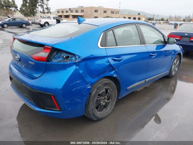 Photo 3 VIN: KMHC75LC9HU021408 - HYUNDAI IONIQ HYBRID 