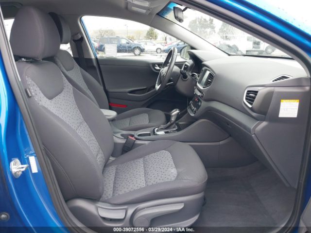 Photo 4 VIN: KMHC75LC9HU021408 - HYUNDAI IONIQ HYBRID 