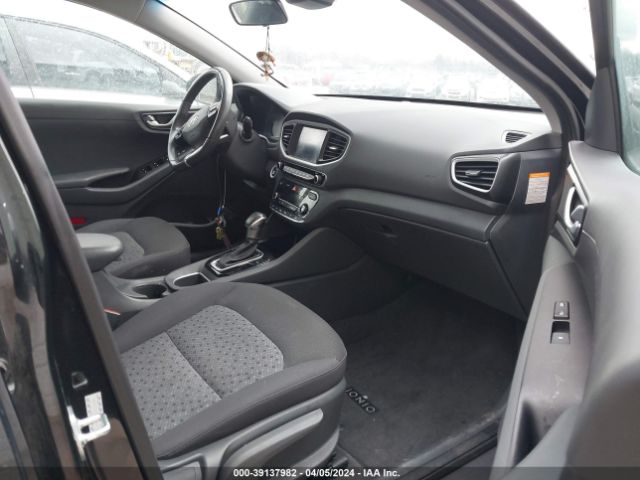 Photo 4 VIN: KMHC75LCXHU026746 - HYUNDAI IONIQ 