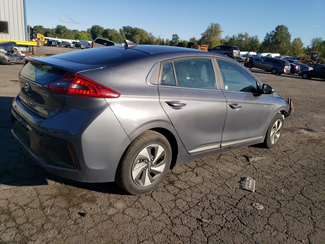 Photo 2 VIN: KMHC75LCXHU049878 - HYUNDAI IONIQ 