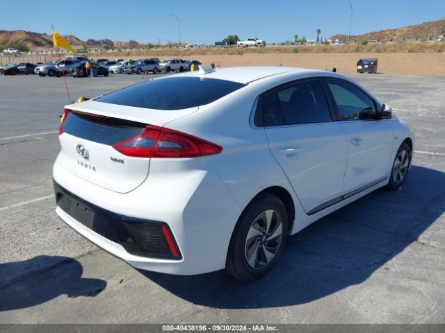 Photo 3 VIN: KMHC75LCXKU105955 - HYUNDAI IONIQ 