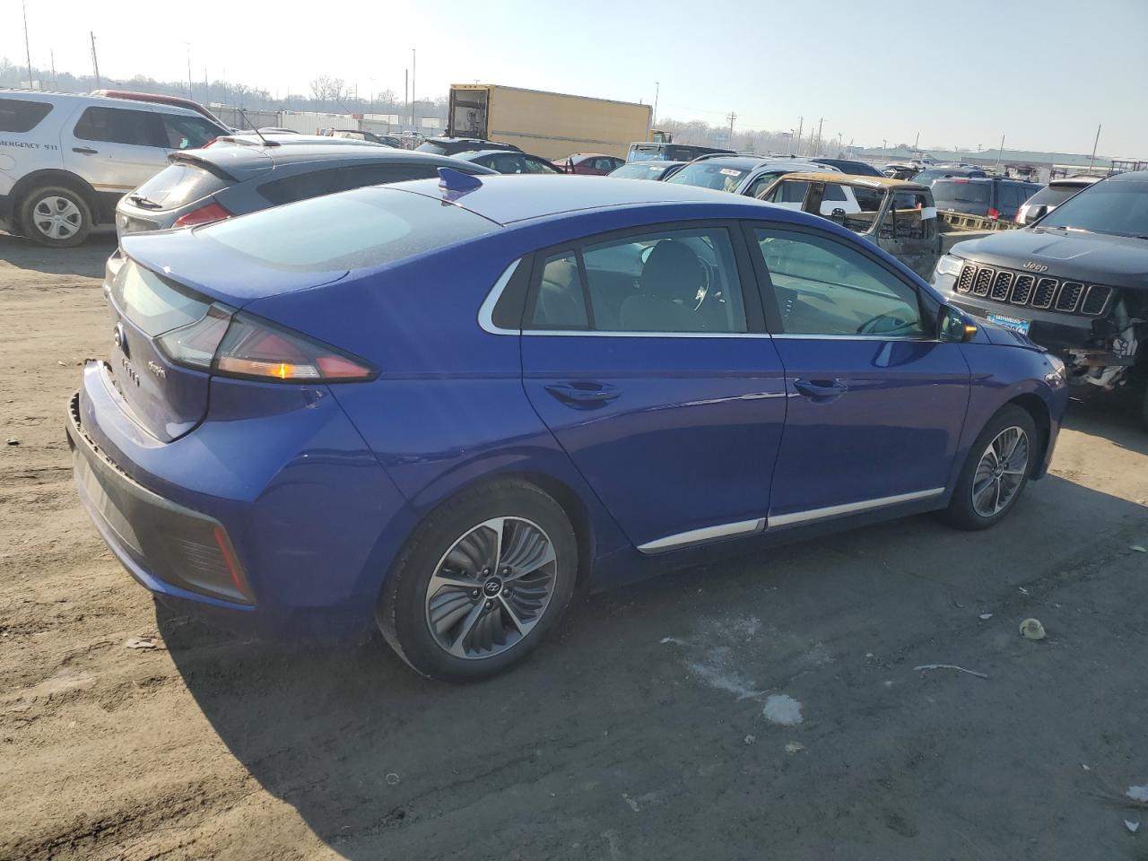 Photo 2 VIN: KMHC75LD9MU247130 - HYUNDAI IONIQ 