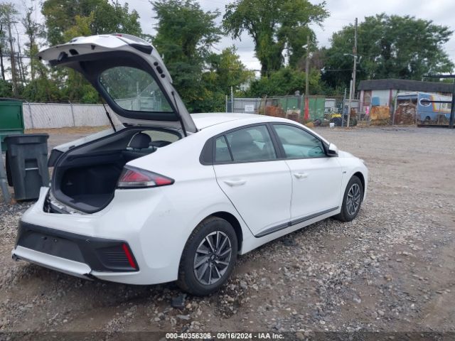 Photo 3 VIN: KMHC75LJ2LU074328 - HYUNDAI IONIQ 