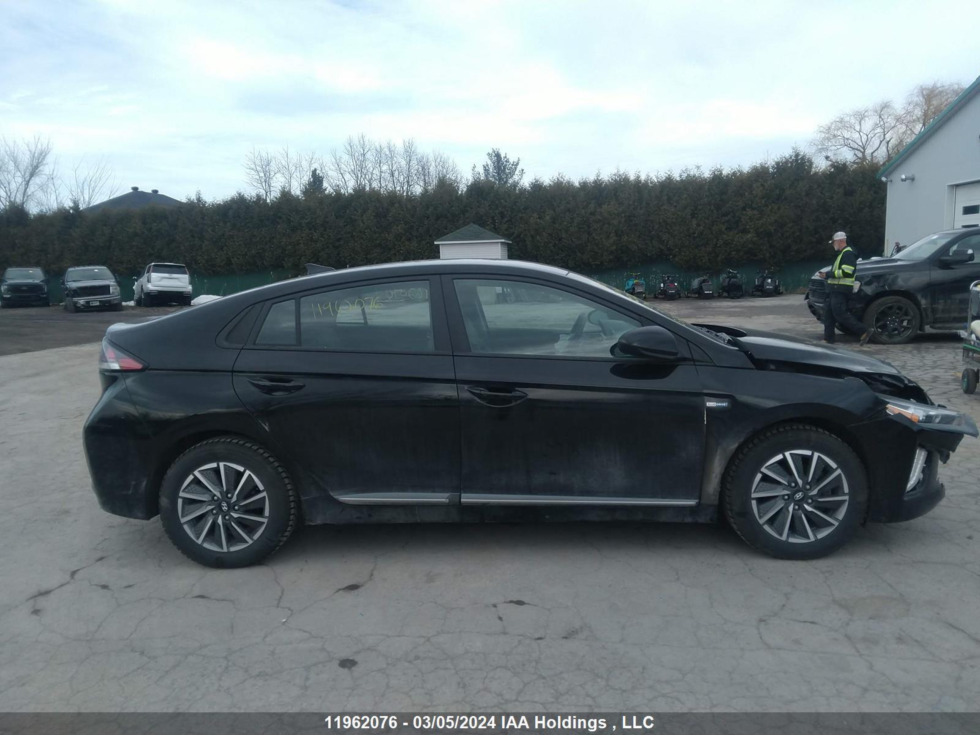 Photo 12 VIN: KMHC75LJ5LU072203 - HYUNDAI IONIQ 