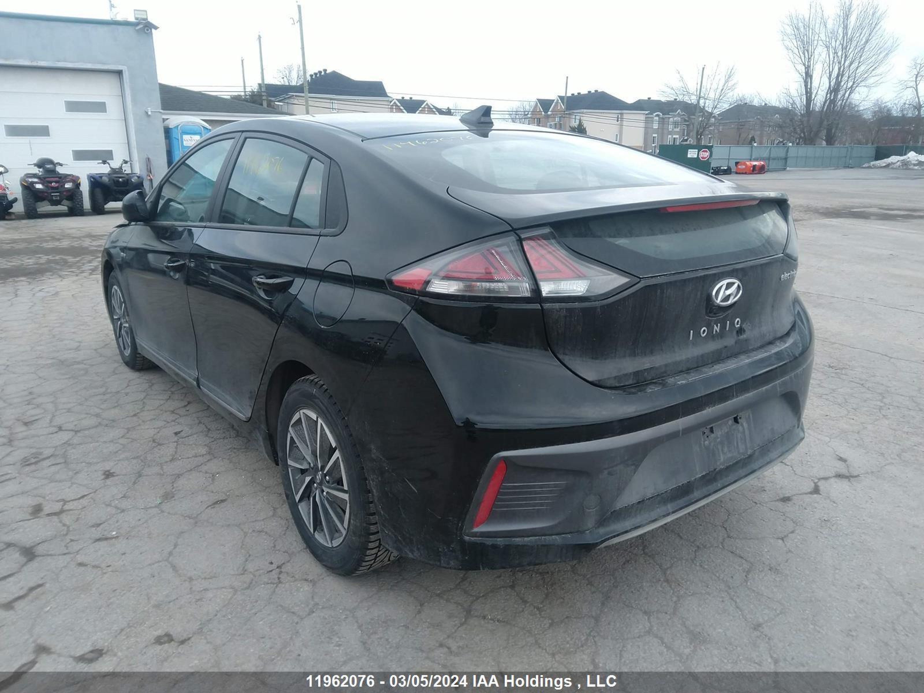 Photo 2 VIN: KMHC75LJ5LU072203 - HYUNDAI IONIQ 