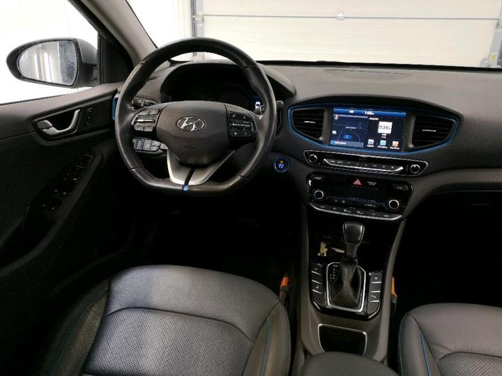 Photo 6 VIN: KMHC851CGHU008693 - HYUNDAI IONIQ 