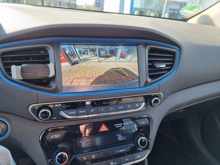 Photo 7 VIN: KMHC851CGHU012582 - HYUNDAI IONIQ 