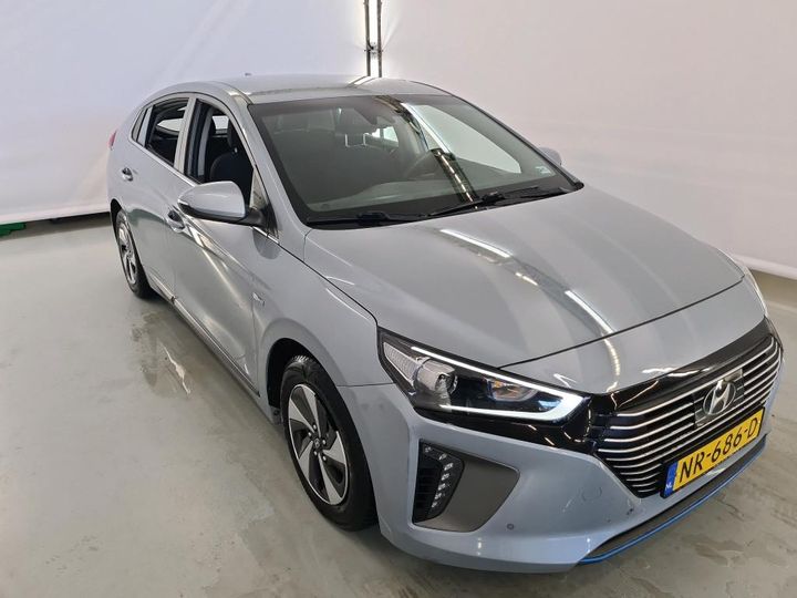 Photo 11 VIN: KMHC851CGHU012879 - HYUNDAI IONIQ 