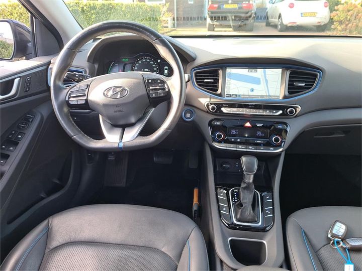 Photo 6 VIN: KMHC851CGHU016100 - HYUNDAI IONIQ 