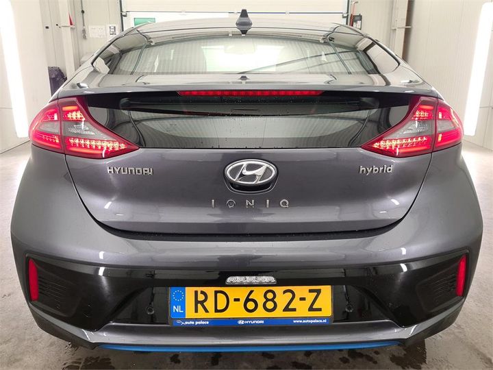 Photo 18 VIN: KMHC851CGHU017881 - HYUNDAI IONIQ 