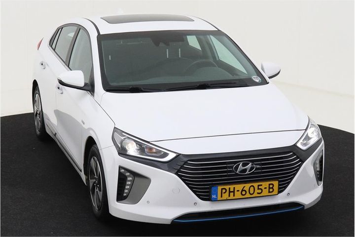 Photo 2 VIN: KMHC851CGHU024126 - HYUNDAI IONIQ 