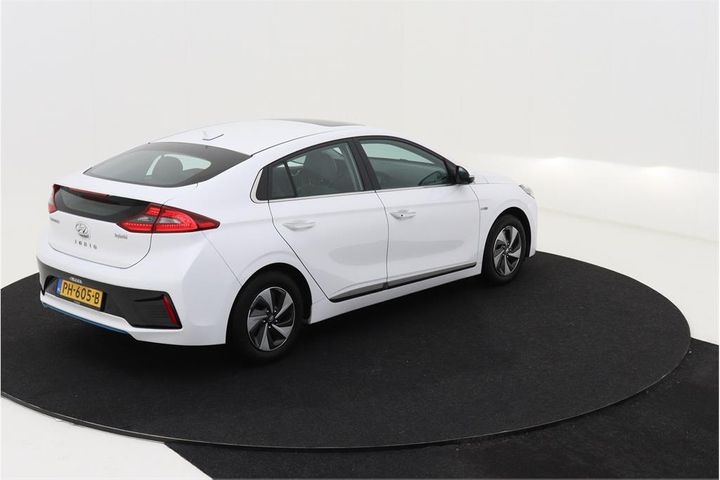 Photo 3 VIN: KMHC851CGHU024126 - HYUNDAI IONIQ 