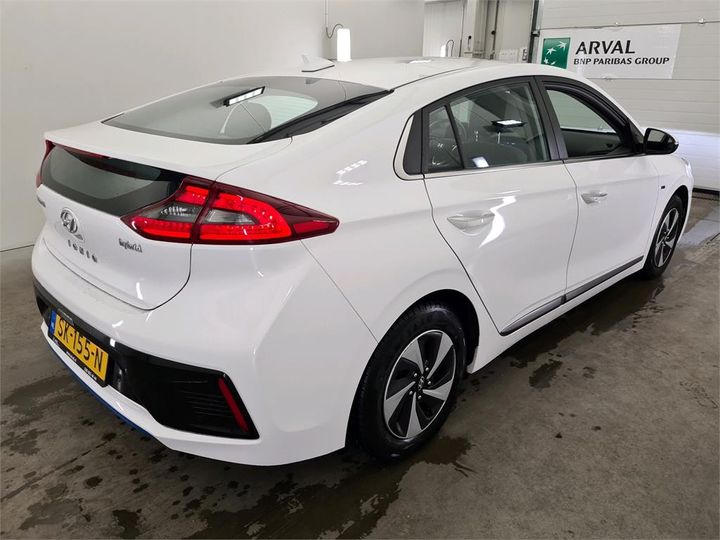 Photo 2 VIN: KMHC851CGHU028917 - HYUNDAI IONIQ 